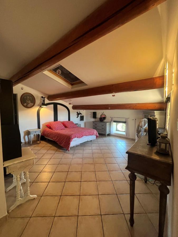 Maison D'Hotes Le Mas De Lila Vers-Pont-du-Gard Buitenkant foto